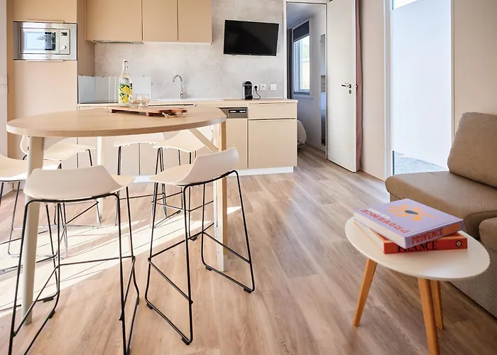 Kompleks wypoczynkowy Blendin Retreat Agde *